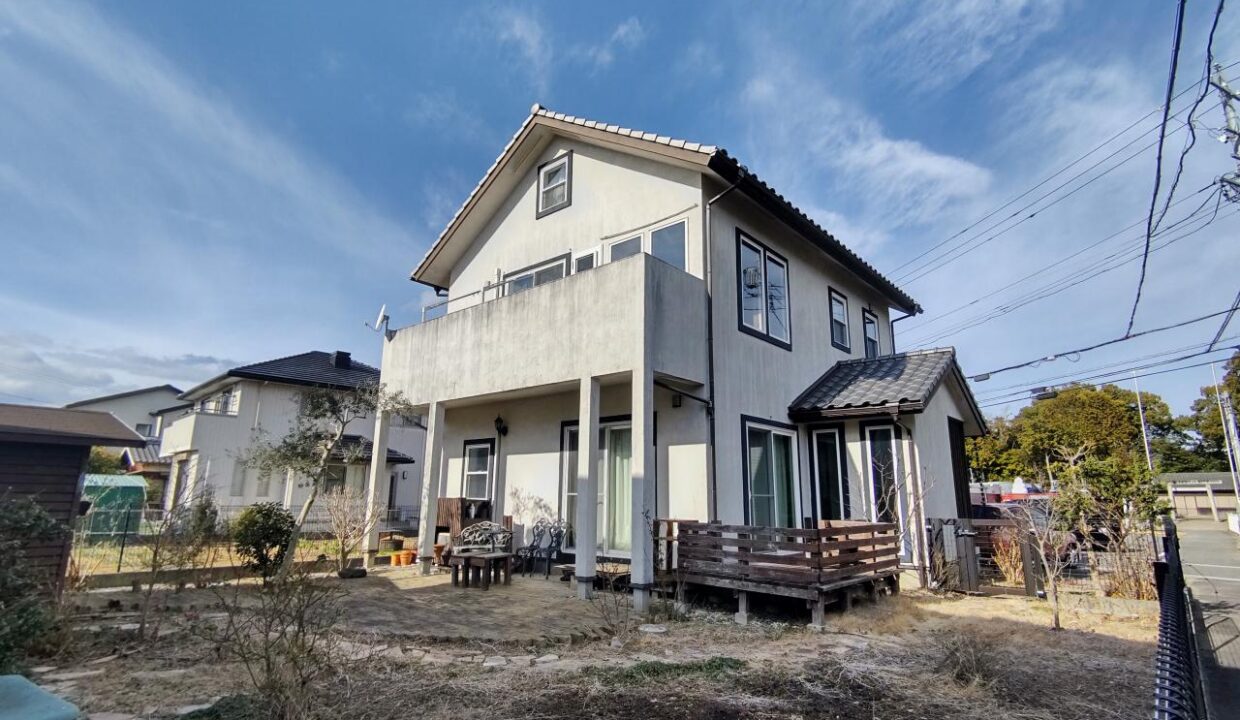 Casa à venda em Suzuka (2)